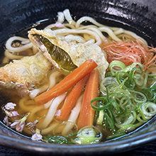 鰆と湯葉の包み揚げうどん